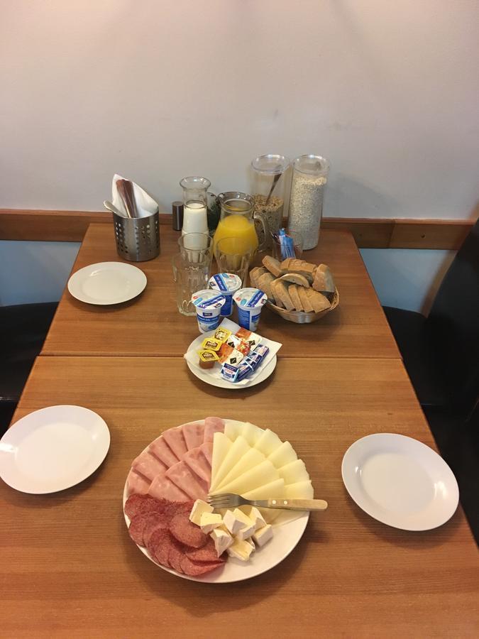 Nova Hospoda - Hotel & Restaurant Прага Екстериор снимка