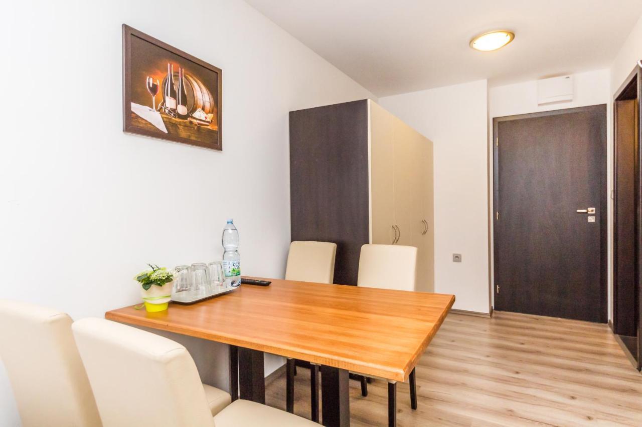 Nova Hospoda - Hotel & Restaurant Прага Екстериор снимка